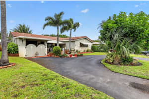 1931 27th Street, Lighthouse Point, FL 33064 - MLS#B26014899