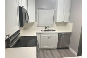 9461 Evergreen Place, Davie, FL 33324 - MLS#B26014904