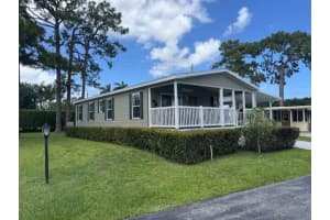 4290 Royal Manor Boulevard, Boynton Beach, FL 33436 - MLS#B26014922