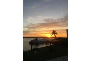 124 Lakeshore Drive, North Palm Beach, FL 33408 - MLS#B26014959