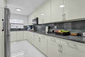 8992 Palm Tree Lane, Pembroke Pines, FL 33024 - MLS#B26015040