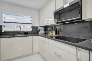 8992 Palm Tree Lane, Pembroke Pines, FL 33024 - MLS#B26015040