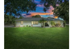 8530 8th Street, Vero Beach, FL 32968 - MLS#B26015071