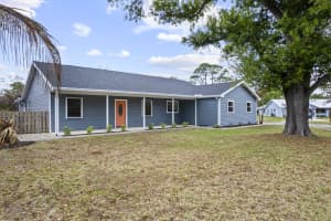 701 Bartow Street, Fort Pierce, FL 34982 - MLS#B26015120