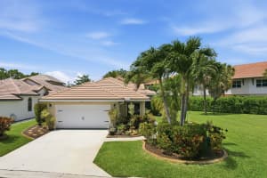 262 Sherwood Forest Drive, Delray Beach, FL 33445 - MLS#B26015125