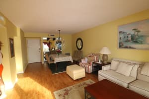 4001 Hillcrest Drive, Hollywood, FL 33021 - MLS#B26015169