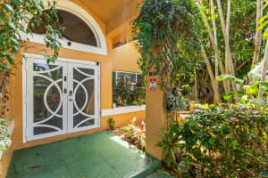 330 Prairie Rose Lane, Boca Raton, FL 33487 - MLS#B26015189