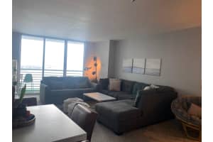 325 Biscayne Boulevard, Miami, FL 33131 - MLS#B26015229