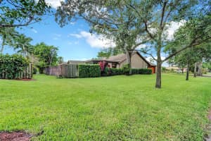 197 104th Avenue, Coral Springs, FL 33071 - MLS#B26015252