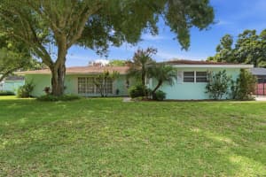 2115 15th Place, Vero Beach, FL 32960 - MLS#B26015263