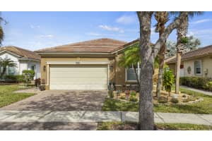 9901 Eastbrook Circle, Port Saint Lucie, FL 34987 - MLS#B26015287