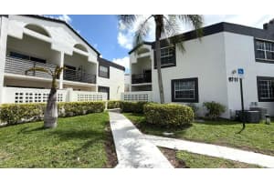 9711 Fontainebleau Boulevard, Miami, FL 33172 - MLS#B26015309