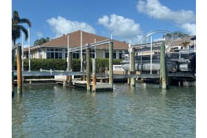 3225 Lakeview Circle, Fort Pierce, FL 34949 - MLS#B26015326