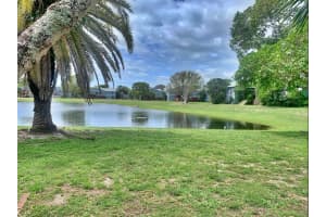 13 Crossings Circle, Boynton Beach, FL 33435 - MLS#B26015343