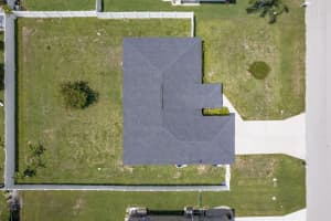 610 21st Lane, Cape Coral, FL 33990 - MLS#B26015359