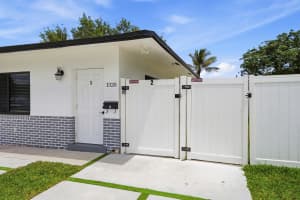 1320 34th Avenue, Fort Lauderdale, FL 33312 - MLS#B26015441