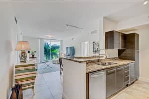 550 Okeechobee Boulevard, West Palm Beach, FL 33401 - MLS#B26015459