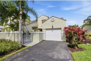 47 Lakeshore Drive, Hypoluxo, FL 33462 - MLS#B26015465