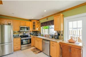 9709 Sunny Isle Circle, Boca Raton, FL 33428 - MLS#B26015470