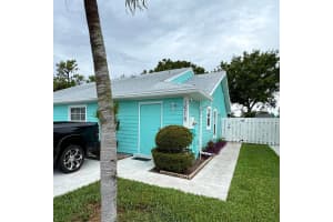 1518 Royal Forest Court, Palm Springs, FL 33406 - MLS#B26015482