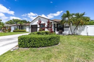 5661 Boynton Bay Circle, Boynton Beach, FL 33437 - MLS#B26015494