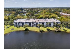 16325 Golf Club Road, Weston, FL 33326 - MLS#B26015505