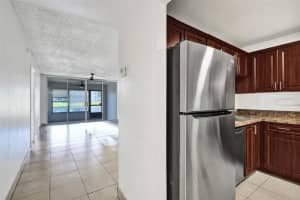 9440 Poinciana Place, Davie, FL 33324 - MLS#B26015527