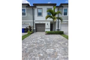 3213 Watercress Drive, Lauderdale Lakes, FL 33311 - MLS#B26015607