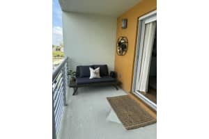 2900 30 Street, Fort Lauderdale, FL 33306 - MLS#B26015648