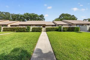 1025 Green Pine Boulevard, West Palm Beach, FL 33409 - MLS#B26015716