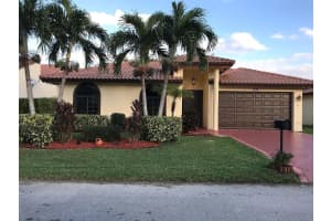 7039 Golf Pointe Circle, Tamarac, Fl 33321, Tamarac