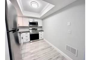 312 Northlake Drive, North Palm Beach, FL 33408 - MLS#B26015790