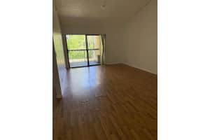 5721 Riverside Drive, Coral Springs, FL 33067 - MLS#B26015837