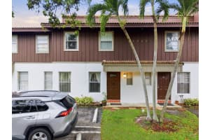 3920 Woodside Drive, Coral Springs, FL 33065 - MLS#B26015844