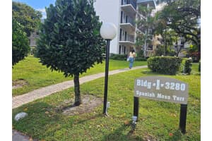 3280 Spanish Moss Terrace, Lauderhill, FL 33319 - MLS#B26015912