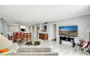 427 Golden Isles Drive, Hallandale Beach, FL 33009 - MLS#B26015938