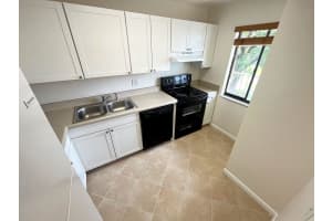 2828 Tennis Club Drive, West Palm Beach, FL 33417 - MLS#B26015945