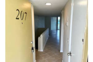 2828 Tennis Club Drive, West Palm Beach, FL 33417 - MLS#B26015945