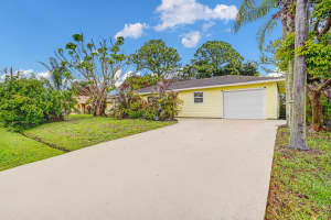 1673 Gemini Lane, Port Saint Lucie, FL 34984 - MLS#B26015989