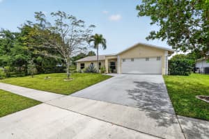 1262 Essex Drive, Wellington, FL 33414 - MLS#B26015998