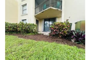 890 Federal Highway, Lantana, FL 33462 - MLS#B26016076