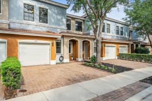 242 Chrystie Circle, Delray Beach, FL 33484 - MLS#B26016119