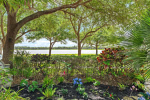 520 Tomahawk Court, Palm Beach Gardens, FL 33410 - MLS#B26016154