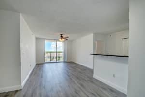 651 Okeechobee Boulevard, West Palm Beach, FL 33401 - MLS#B26016190