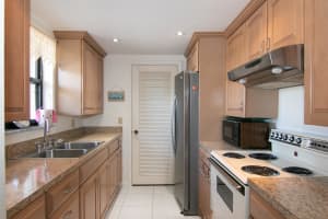 890 Federal Highway, Lantana, FL 33462 - MLS#B26016205