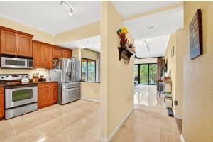 1610 Presidential Way, West Palm Beach, FL 33401 - MLS#B26016229
