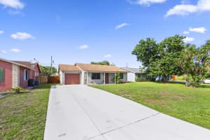 3758 Brooklyn Lane, Lake Worth Beach, FL 33461 - MLS#B26016257