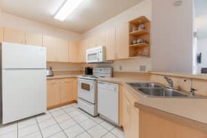 102 Peacock Boulevard, Port Saint Lucie, FL 34986 - MLS#B26016307