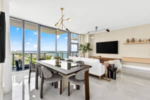 220 Lake Shore Drive, Lake Park, FL 33403 - MLS#B26016390