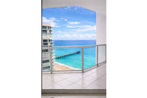 16425 Collins Avenue, Sunny Isles Beach, FL 33160 - MLS#B26016391